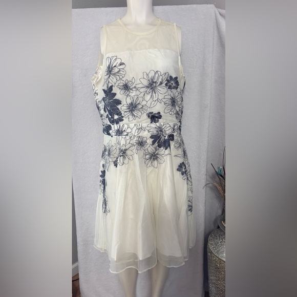 J. Taylor‎ Floral Dress Sleeveless Party Cocktail White Black Size 14 - Picture 1 of 6